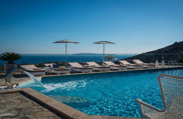 Happy Cretan Suites