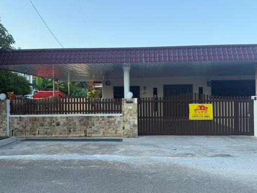 Happy Guest House Taman Cowin Nibong Tebal 开心民宿Taman Cowin高渊区