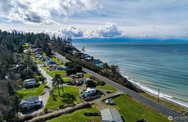 Happy Haven in Oak Harbor overlooking the Sound