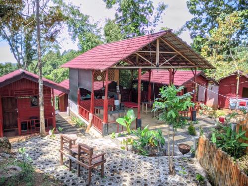 Happy Monkeys Village