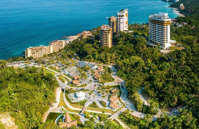 Happy New Year at Hotel Mousai-Garza Blanca in Puerto Vallarta- 5 Diamond Resort