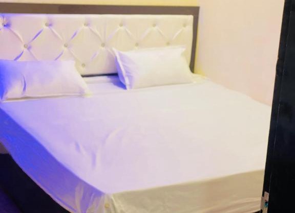 Happy times hotel