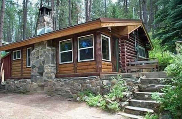 Happy Trails Log Cabin