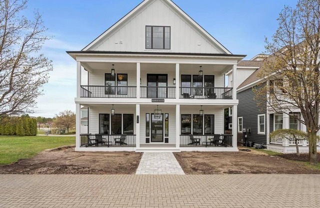 Harbor House 21