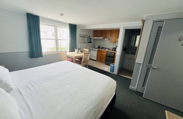 Harbor Landing Resort