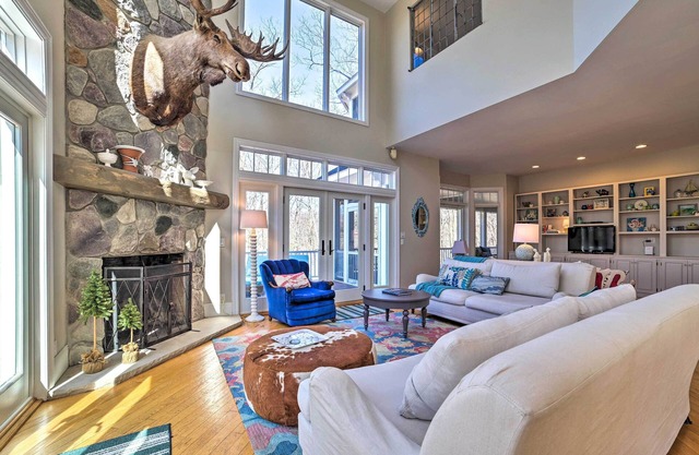 Harbor Springs Group Getaway w/ Spacious Deck