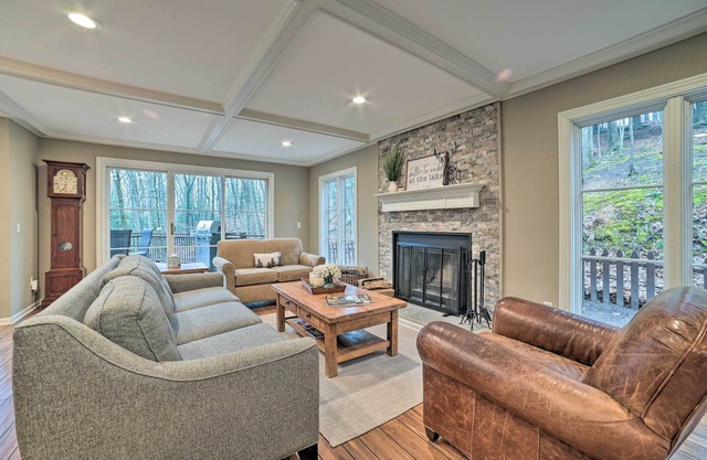 Harbor Springs Retreat ~ 5 Mi to Downtown & Beach!