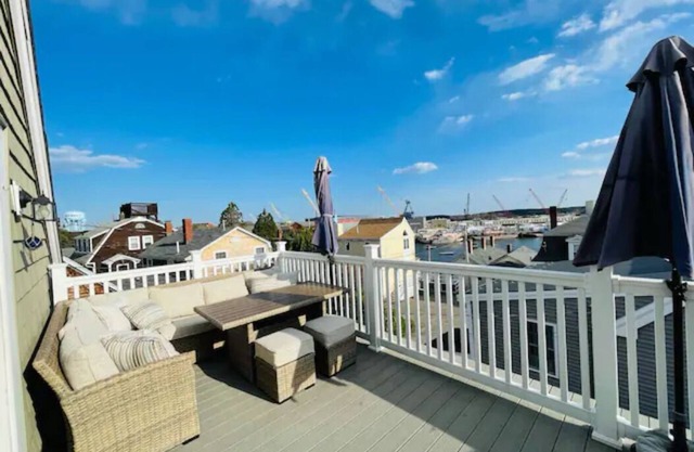 Harbor Vista House⚓️ 3rd FLR deck,Walk to Portsmouth