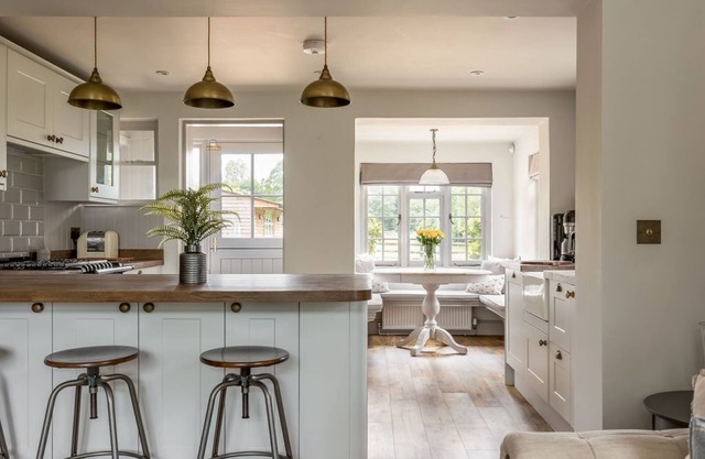 Harbour Escapes | Charming Cottage with an acre in Dorset Countryside
