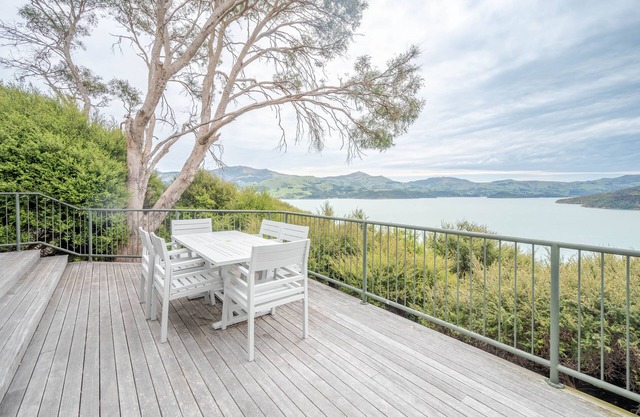Harbour Haven - Akaroa Holiday Home