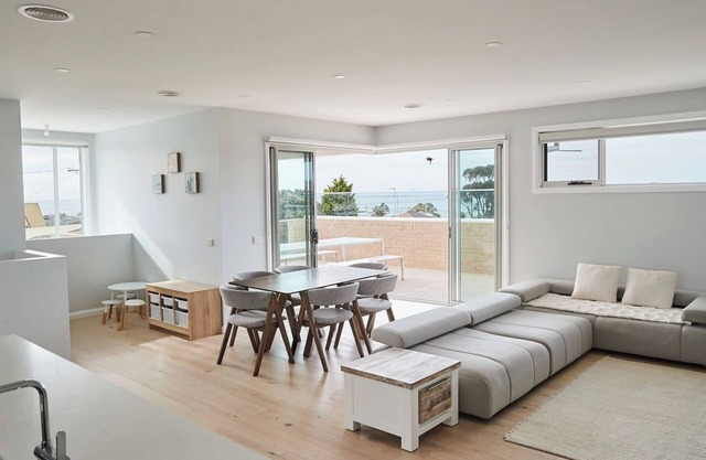 Harbour Horizons Balcony BBQs and Calm Water Views