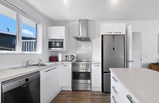 Harbour View 3-Bedroom Retreat