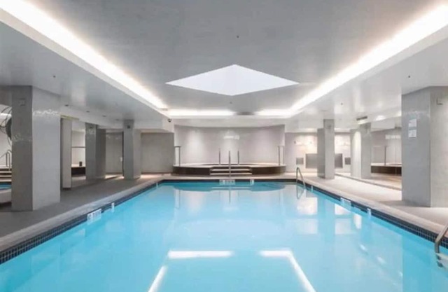 Harbour-view Apartment in Downtown