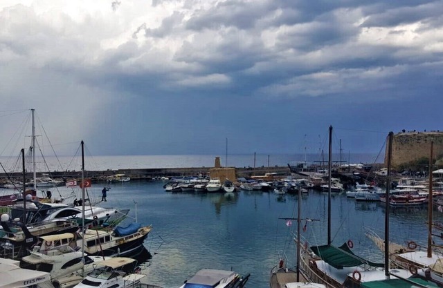 Piso con vistas al puerto en Kyrenia -Girne