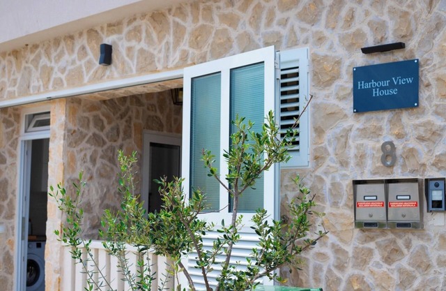 Harbour View House Studio Apartment