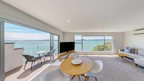 Harbour View Motel and Waterfront Apartments