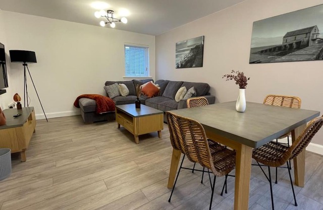 Harbourside by Caithness Luxury Apartments NC500 - 2 Bedroom holiday home - Sleeps Work teams upto 2 & holiday makers upto 6 with bike store