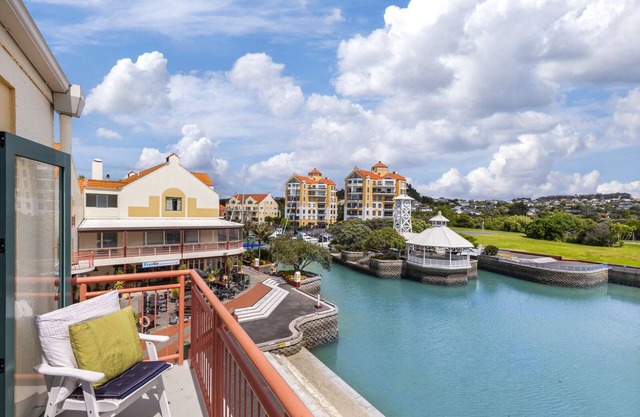 Harbourside Haven - Whangaparāoa Studio Apartment