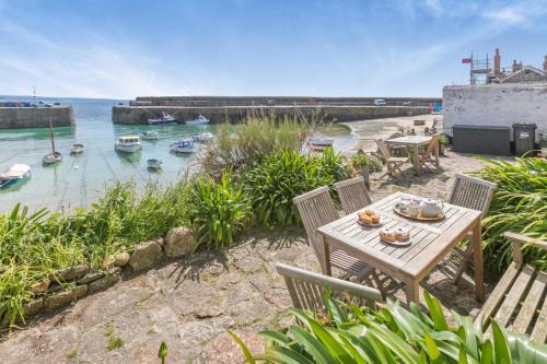 Harbourside - Mousehole