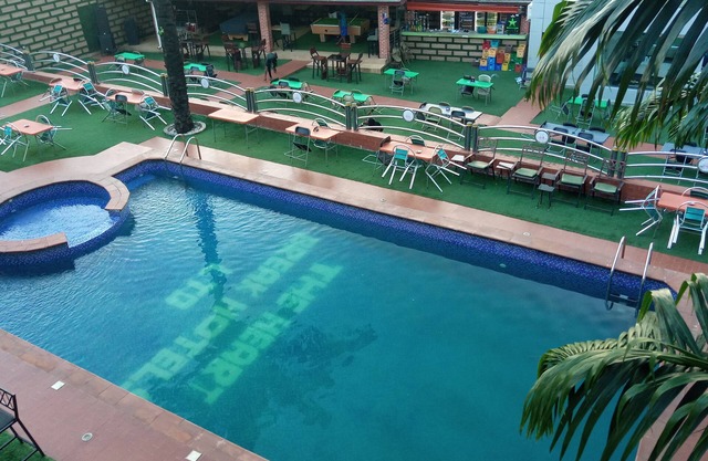 Hard Break Hotel and Suite