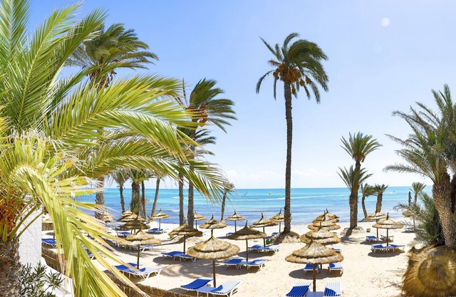 Hari Club Beach Resort