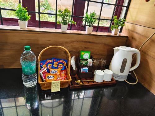 Harichandhanam Inn 200 meters from East nada Ground floor
