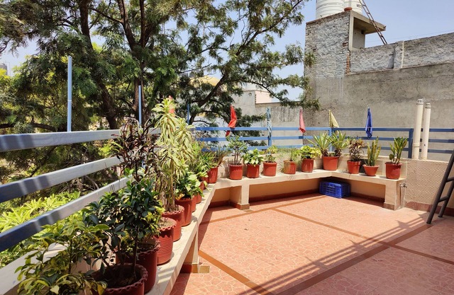 Harish Guest House -Railway Station Road