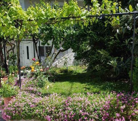 Hariskof garden house