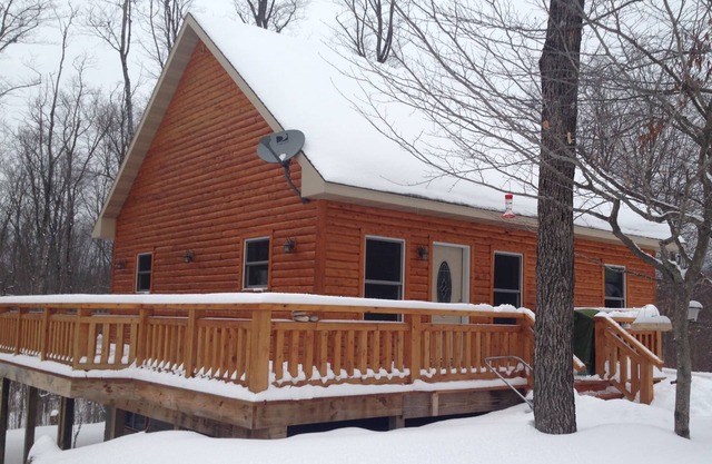 Harju Rd Cottage en Grand Marais, MI, ideal para familias, para una escapada durante todo el año.