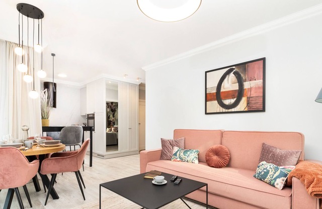 Harmonia Oliwska Gdansk by Renters