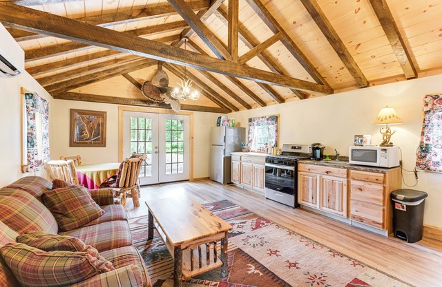 Harrington Cabin w/ Grills - Near Beaches & Hiking