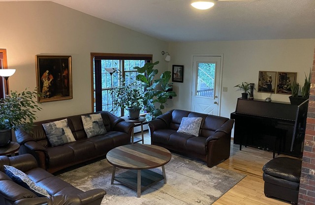 Harrison Hot Springs: Vacation Rentals in South Garden