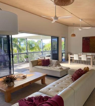 Harrisons Retreat Premium Stay