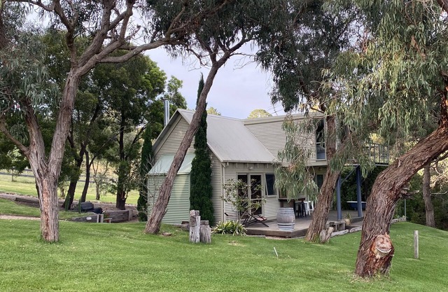 Harry's Cottage Red Hill