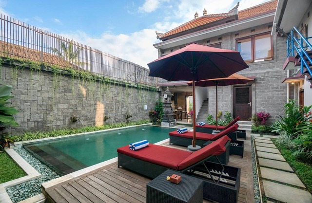 Hartaning House by Pramana Villas
