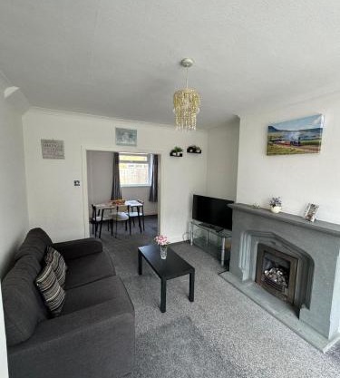 Hartlepool - 2 bedroom - near seaside - Sleeps 5