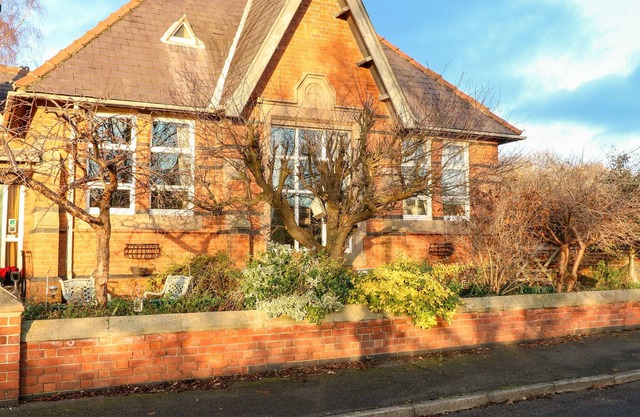 HARTSHAY OLD SCHOOL, pet friendly in Ripley, Derbyshire