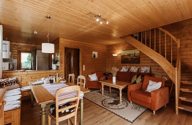 Has-58 Holzblockhaus, 4 Pers., 65qm - Naturerlebnisdorf Blauvogel