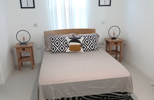 Hastings House – Pool, Walk to the beach!!!