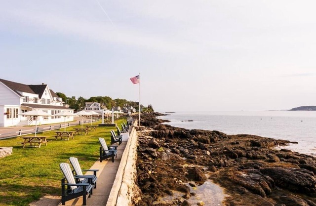 Hatchard House Two-Bedroom Suite | Bluebird Ocean Point Inn | Private Beach