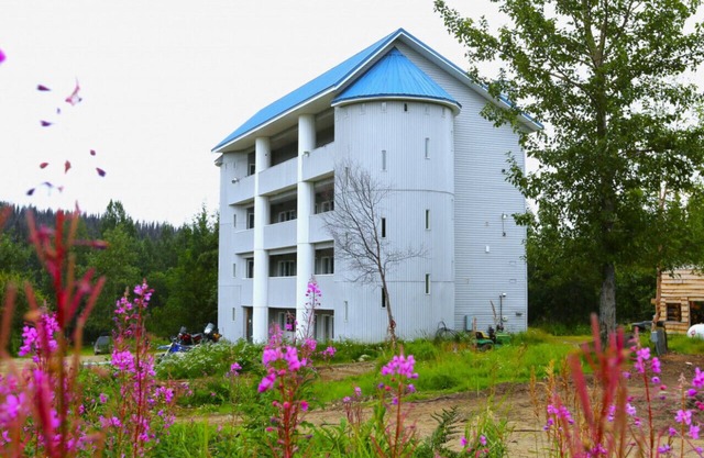 Hatcher Pass Castle Alaska |King Bed & Nature Escapes