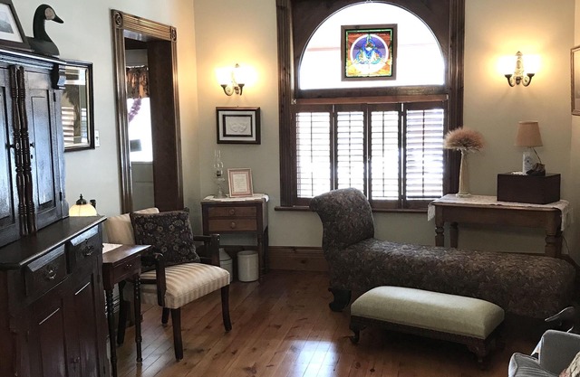 Hathaways Cottage... A Stratford Bed & Breakfast