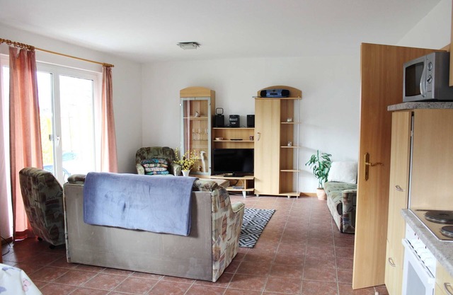 Haus 3 Fewo 3 Unten Links - Ferienwohnungen Familie Piel