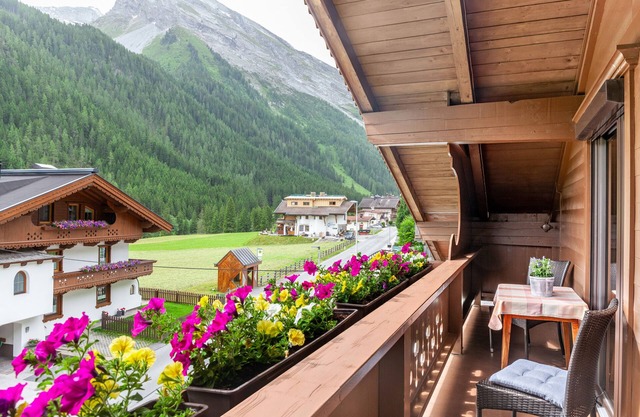 "Apartamento Haus Alpenheim 1" con vistas a la montaña, balcón y Wi-Fi