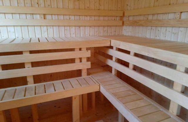 Haus am See mit Sauna