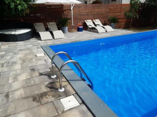 Haus Rita private Pool 4 person 2badroom