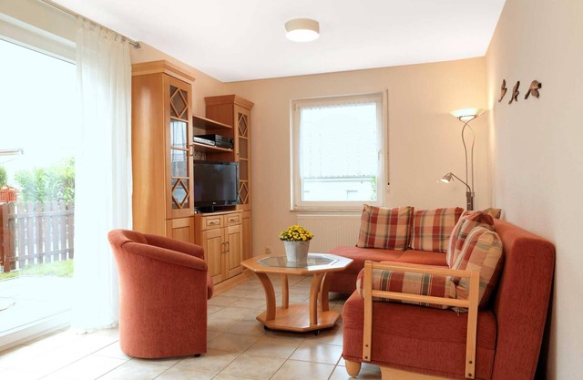Haus Walfisch - Cozy holiday home in Kaltenhof.