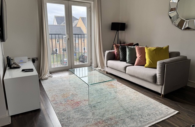 Havana 2 bed Apartment in london