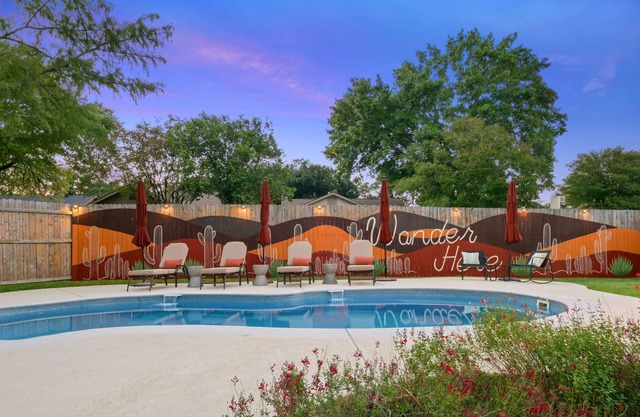 Have Fun, Relax --Heated Pool, Hot Tub, Game Room, Fire Pit & Gym