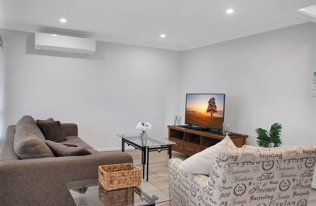 Haven At Heights / Holiday or Corporate